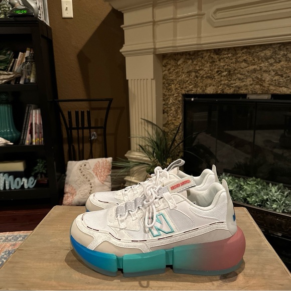 Size 11 - New Balance Jaden Smith x Vision Racer Hippie - White - Picture 3 of 8